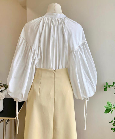 ランタンスリーブシャツブラウスレディース ぽわん袖ブラウス きれいめ ドロップショルダートップス着やせ 大人可愛い スキッパーシャツおしゃれ 韓国風春夏服ゆったり 2DAIWEI-004