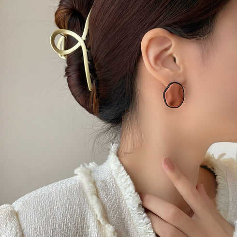 サークルプレートピアス レディースレトロ シンプル 配色ピアス 韓国ファッション 大きめ 上品 アクセサリージュエリー人気 プチプラ 耳飾り フェミニン オシャレ 2FENGM-001