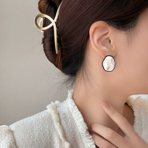 サークルプレートピアス レディースレトロ シンプル 配色ピアス 韓国ファッション 大きめ 上品 アクセサリージュエリー人気 プチプラ 耳飾り フェミニン オシャレ 2FENGM-001