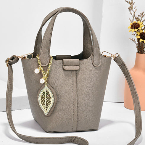 ショルダーバッグチャーム付きハンドバッグ レディース PUレザー バケットバッグ 2way 手提げ鞄 オフィスカジュアル 肩掛けバッグポーチ付き ミニトートバッグ 2GAOSHU-001