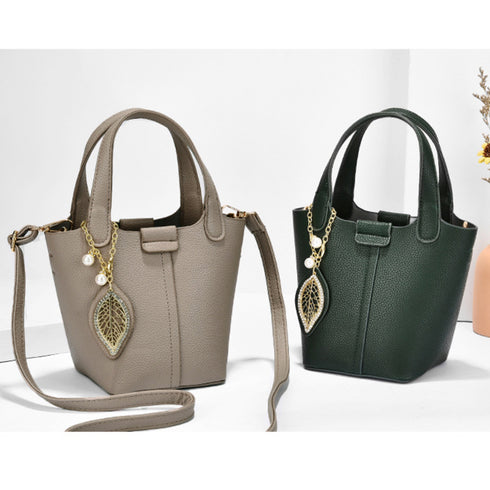 ショルダーバッグチャーム付きハンドバッグ レディース PUレザー バケットバッグ 2way 手提げ鞄 オフィスカジュアル 肩掛けバッグポーチ付き ミニトートバッグ 2GAOSHU-001