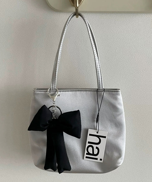 ぷくぷくリボンバッグチャーム 4色セット ぷっくりリボンキーホルダー ナスカン付き リボンキーリング 吊り下げバッグ用アクセサリー フェミニン 鍵やバッグ飾り小物 2JINGE-001