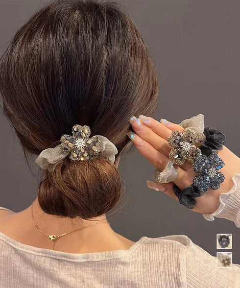 ビジューフラワーシュシュキラキラヘアゴム 華やかな大ぶりオーガンジー髪飾り シアー素材ヘアアクセサリー韓国風ラインストーン大人可愛いボリュームまとめ髪ポニーテール 2JUNSHAN-001