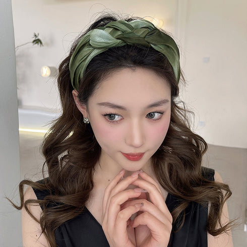 三つ編みカチューシャ 韓国風 ヘアバンド 幅広 ヘアアクセサリー 大人可愛い 小顔 ワイドカチューシャ 痛くない 髪飾り ツイスト ヘアアレンジ ターバン風お洒落 2JUSHUI-001