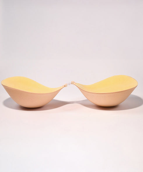 4倍盛りシリコンブラ 洗える極厚粘着ブラ ボリュームアップ 水着用シリコンパッド 小胸向け 4cm超厚ブラカップ 落ちないニプレスパッド ニップルカバー 強粘着力 2LALISHA-001