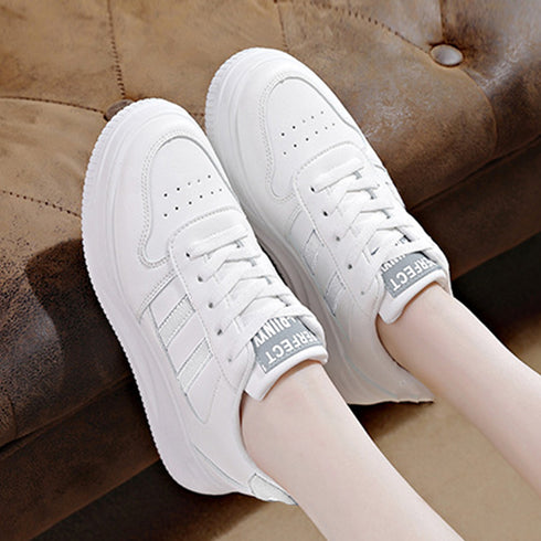 ローカットスニーカー 白 レディース韓国 カジュアル フラットシューズ 歩きやすい おしゃれ PUレザースニーカー 通勤通学美脚シューズ レースアップ靴履きやすい 2LONG-001