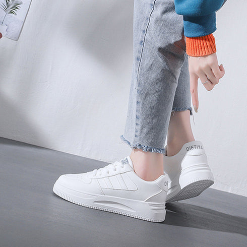 ローカットスニーカー 白 レディース韓国 カジュアル フラットシューズ 歩きやすい おしゃれ PUレザースニーカー 通勤通学美脚シューズ レースアップ靴履きやすい 2LONG-001