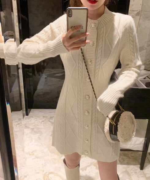 ケーブル編みニットワンピースミニ丈韓国風 ゴールドボタンショートワンピース レディース 大人きれいめ フェミニン ロング丈ニットカーディガン 着やせセータードレス 2NVRJ-014
