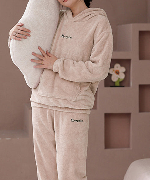 ルームウェア フリース パジャマ セット レディース 可愛い 部屋着上下セット ふわふわ ボアパジャマ 秋冬 韓国リラックスウェア 暖かい 長袖室内着セットアップ 2RIRI-002