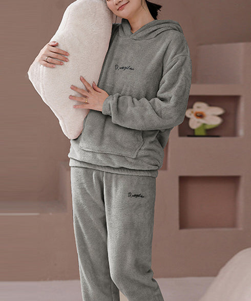 ルームウェア フリース パジャマ セット レディース 可愛い 部屋着上下セット ふわふわ ボアパジャマ 秋冬 韓国リラックスウェア 暖かい 長袖室内着セットアップ 2RIRI-002