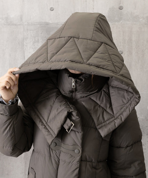 フード付き フェイクダウンコードロング丈 韓国風中綿ロングコード レディース 厚手防寒アウター 大人カジュアル キルティングコートウエストマーク 冬アウター立ち襟 2TNIAO-005