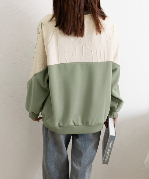 エンボスロゴスウェット春秋長袖トレーナー クルーネック 大人可愛い スウェットシャツ レディース アメカジ ゆったりプルオーバー カジュアルトップス 体型カバー服 2YIGULI-035