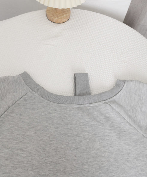 ワンショルダースウェットレディース韓国風 トレーナー レディース カジュアル 長袖プルオーバー 着やせトップス 体型カバー 肩出しロングtシャツ アンシンメトリー 2YIKE-004