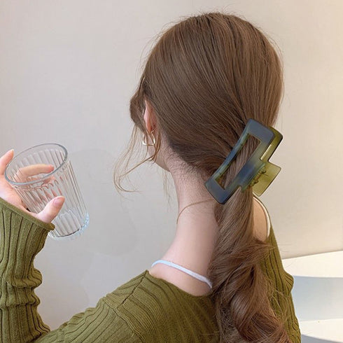 ヘアクリップ大きめアクリルバンスクリップ マット表面 髪留め 大人かわいい ヘアアクセサリー オルチャン ヘアアレンジ しっかり挟める 韓国 まとめ髪 髪飾り人気 3HUIX-003