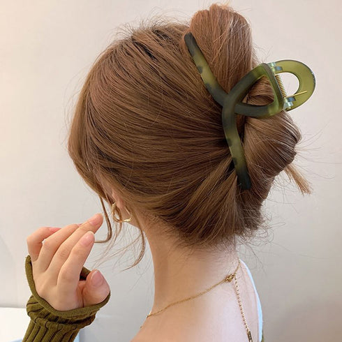 ヘアクリップ大きめアクリルバンスクリップ マット表面 髪留め 大人かわいい ヘアアクセサリー オルチャン ヘアアレンジ しっかり挟める 韓国 まとめ髪 髪飾り人気 3HUIX-003