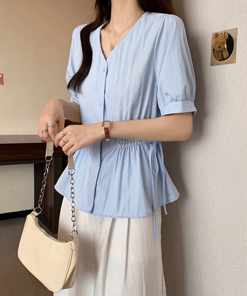 ドロストシャツブラウス パール付夏服半袖 Vネックブラウス ウエストマーク 大人可愛いシャツ白 オフィスカジュアル 着やせゆったり ギャザーシャツ ウエストリボン 3MEILIXQ-003