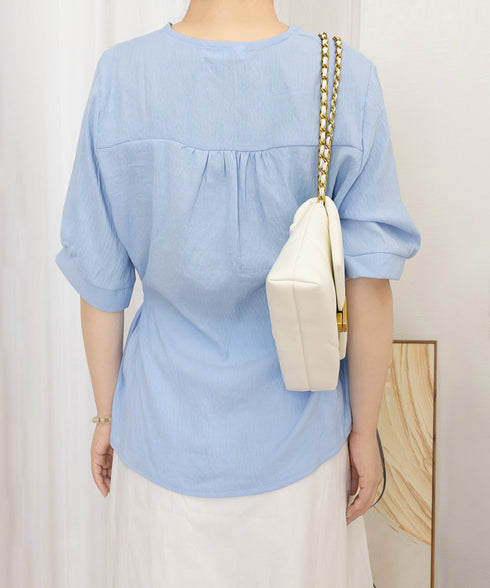 ドロストシャツブラウス パール付夏服半袖 Vネックブラウス ウエストマーク 大人可愛いシャツ白 オフィスカジュアル 着やせゆったり ギャザーシャツ ウエストリボン 3MEILIXQ-003