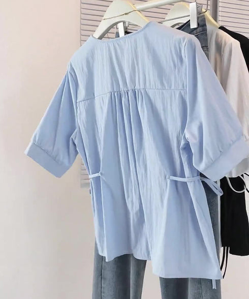 ドロストシャツブラウス パール付夏服半袖 Vネックブラウス ウエストマーク 大人可愛いシャツ白 オフィスカジュアル 着やせゆったり ギャザーシャツ ウエストリボン 3MEILIXQ-003