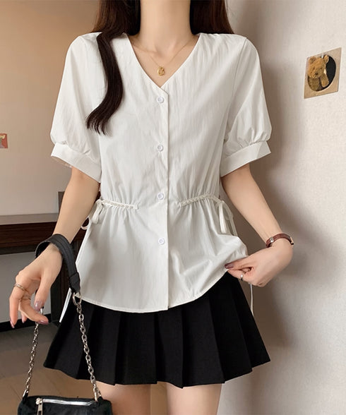 ドロストシャツブラウス パール付夏服半袖 Vネックブラウス ウエストマーク 大人可愛いシャツ白 オフィスカジュアル 着やせゆったり ギャザーシャツ ウエストリボン 3MEILIXQ-003