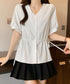 ドロストシャツブラウス パール付夏服半袖 Vネックブラウス ウエストマーク 大人可愛いシャツ白 オフィスカジュアル 着やせゆったり ギャザーシャツ ウエストリボン 3MEILIXQ-003