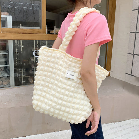 ぽこぽこトートバッグ ワッフル風バッグ 大容量 ポップコーントートバッグ レディース 韓国 軽量肩掛けカバン カジュアル おでかけバッグ A4収納可能 通勤通学 3SBAOB-017