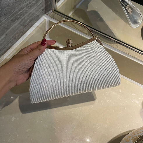 プリーツパーティーバッグ クラッチバッグ 結婚式 がま口 サブバッグ エレガント チェーンショルダーバッグ ゴージャス ハンドバッグ お呼ばれ プチプラミニバッグ 3WEINAS-001