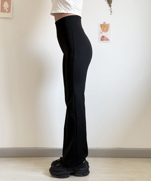 ヨガスパッツ レディース ヨガウェア無地 トレーニングパンツ おしゃれ フィットネスパンツ ストレッチ 美尻 ジムウェア スポーツレギンス 美脚 スポーツウェア 617KZ-004