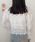レース透かし袖ボリュームブラウス 春夏 レースブラウス透け感 刺しゅう エレガント パフスリーブ フェミニン スカラップ裾 デート服 シースルーきれいめトップス 617SY-003