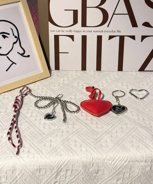 バッグチャームリボン ハートキーホルダー 取り外し可 キーホルダー おしゃれ 自由組み合わせチャーム パラコードストラップチャーム おしゃれキーチェーン 韓国風 617XW-020