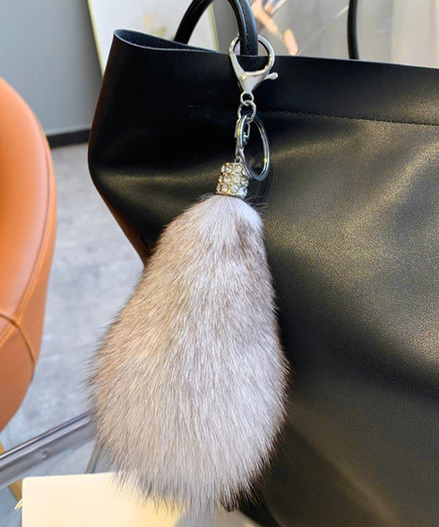 バッグチャームふわふわしっぽキーホルダー カラフル もこもこファーキーホルダー 可愛いバッグアクセサリー ボリューム 尾っぽチャーム キラキラ 鍵やバッグ飾り小物 6YANNI-001