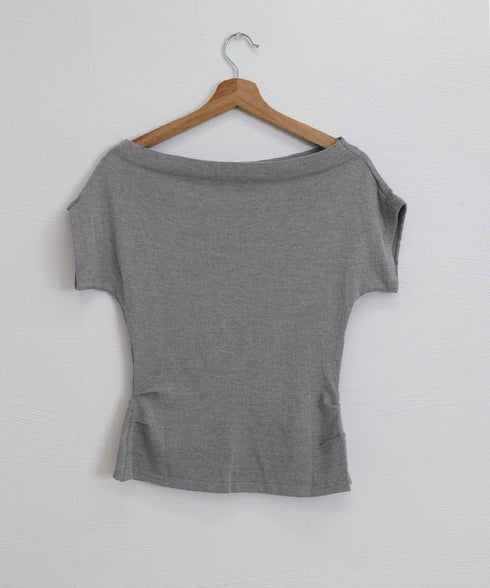 オフショルダーカットソー サイドギャザー ワンショルダーtシャツ レディース ボートネック 肩見せTシャツ 薄手夏t 大人カジュアル 半袖夏服 ボーダーtシャツ 6CCFS-002