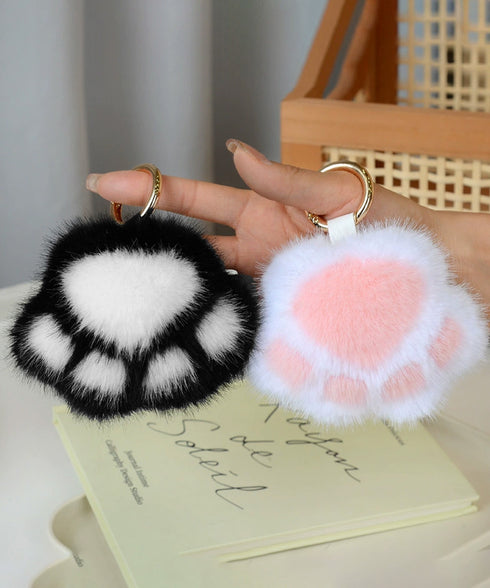足跡キーホルダー もこもこファーチャーム ふわふわバッグチャーム リング付き 猫の肉球キーリング キーチェーン可愛いバッグ飾り 鞄アクセサリーお洒落ミニチャーム 6ERHANG-001
