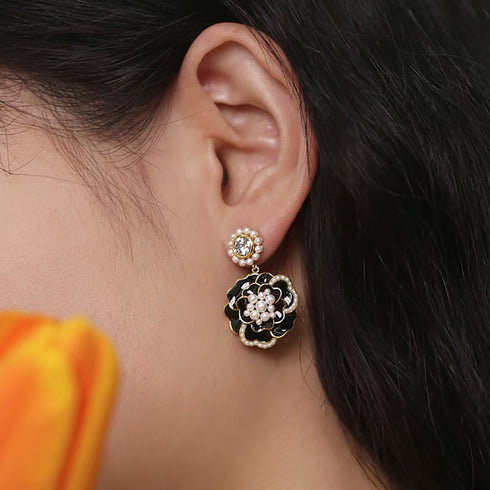 ツバキ ピアス 韓国 アクセサリー 女性 大人可愛い ピアス 揺れる 花モチーフ 耳飾り 大ぶり ピアス ぶら下がり ファッション雑貨 上品 清楚 6JFENG-002