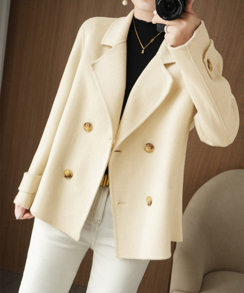 ウールタッチダブルブレストショートコート おしゃれテーラードジャケット 秋冬ショート丈アウター オフィスカジュアル きれいめコンパクトコートきちんと 軽量アウター 6QINGROU-009