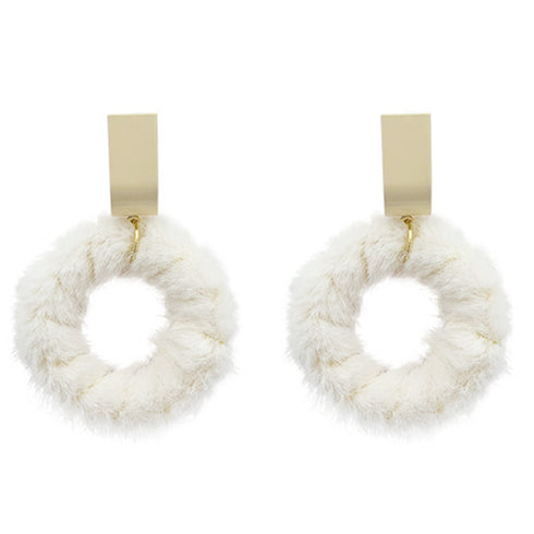 リングピアス レディース ファー付き リングピアス レディース ファー付き アクセサリー もこもこ 揺れるピアス 小物 サークルピアス 秋冬 6QQ-001