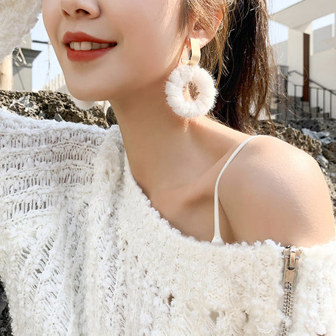 リングピアス レディース ファー付き リングピアス レディース ファー付き アクセサリー もこもこ 揺れるピアス 小物 サークルピアス 秋冬 6QQ-001