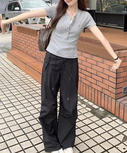 ヘンリーネックTシャツワンポイントロゴt 細見えリブトップス ハーフボタン コンパクトTシャツ 華奢見え刺しゅう 半袖カットソー 韓国風 大人カジュアル春夏服無地 6SLSHUM-001