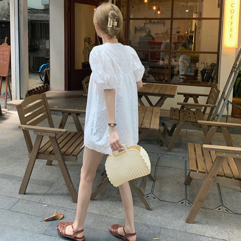 スカラップ刺しゅうレースブラウスVネック レディース 大人可愛い 透かし彫り 夏トップス白 おしゃれプルオーバー 透け感 パンチングレース ペプラムブラウス半袖 6WANJIA-006