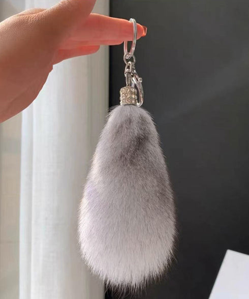 バッグチャームふわふわしっぽキーホルダー カラフル もこもこファーキーホルダー 可愛いバッグアクセサリー ボリューム 尾っぽチャーム キラキラ 鍵やバッグ飾り小物 6YANNI-001