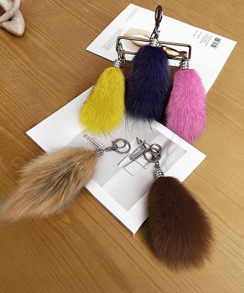 バッグチャームふわふわしっぽキーホルダー カラフル もこもこファーキーホルダー 可愛いバッグアクセサリー ボリューム 尾っぽチャーム キラキラ 鍵やバッグ飾り小物 6YANNI-001
