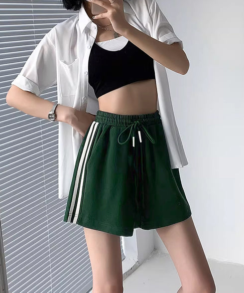 スウェットショートパンツサイドライン夏服 カジュアル スポーティー短パン 美脚脚長ハーフパンツ ゆったり夏ボトムス リラックス着やせ 楽ちんハイウエストショーパン 6YYG-008