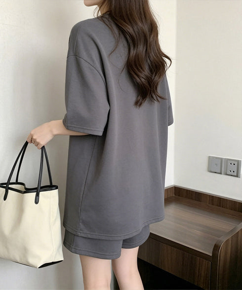 ワンポイントロゴTシャツセットアップ夏服 ゆったり半袖トップス ショートパンツ上下セット リラックスルームウェア カジュアル ワンマイルウェア 韓国風 大人可愛い 6YYG-009