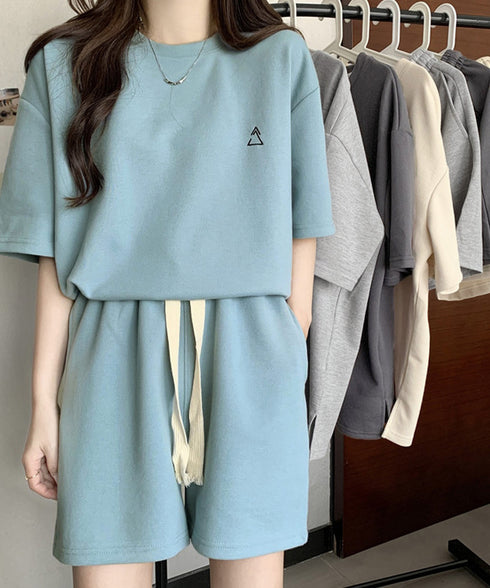 ワンポイントロゴTシャツセットアップ夏服 ゆったり半袖トップス ショートパンツ上下セット リラックスルームウェア カジュアル ワンマイルウェア 韓国風 大人可愛い 6YYG-009