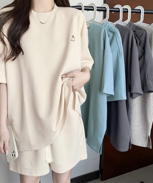 ワンポイントロゴTシャツセットアップ夏服 ゆったり半袖トップス ショートパンツ上下セット リラックスルームウェア カジュアル ワンマイルウェア 韓国風 大人可愛い 6YYG-009