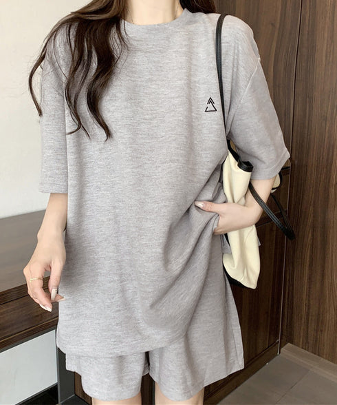 ワンポイントロゴTシャツセットアップ夏服 ゆったり半袖トップス ショートパンツ上下セット リラックスルームウェア カジュアル ワンマイルウェア 韓国風 大人可愛い 6YYG-009