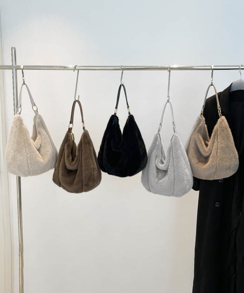 もこもこトートバッグエコファー秋冬バッグ レディースふわふわワンショルダーバッグ 大人かわいいフェイクファー肩掛けバッグ軽量A4大容量 斜め掛けバッグ おしゃれ鞄 6ZMIN-010