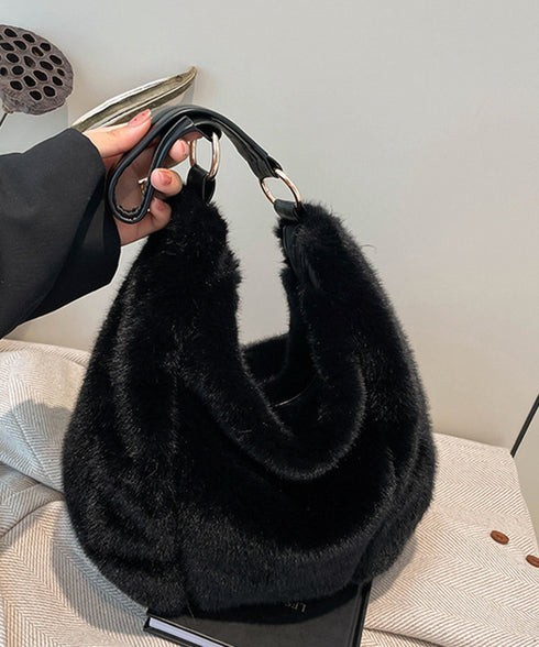 もこもこトートバッグエコファー秋冬バッグ レディースふわふわワンショルダーバッグ 大人かわいいフェイクファー肩掛けバッグ軽量A4大容量 斜め掛けバッグ おしゃれ鞄 6ZMIN-010