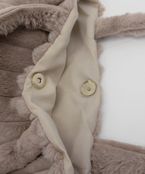 トートバッグ A4サイズ鞄 ファーバッグ 軽量 エコファーバッグ スクエア ボアバッグ もこもこ トート冬 ふわふわ 大容量ハンドバッグ カジュアル 縦ライン 鞄 77KK-001