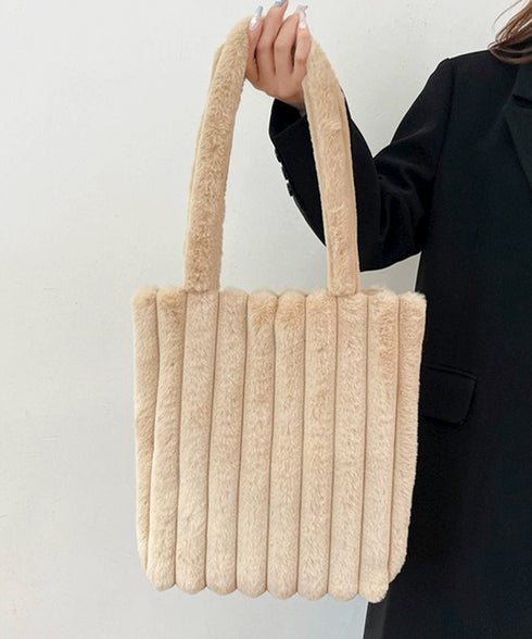 トートバッグ A4サイズ鞄 ファーバッグ 軽量 エコファーバッグ スクエア ボアバッグ もこもこ トート冬 ふわふわ 大容量ハンドバッグ カジュアル 縦ライン 鞄 77KK-001