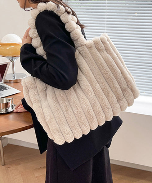 トートバッグ 秋冬 ファーバッグ 大容量 肩掛けバッグ ふわふわ a4対応 ハンドバッグ 大人可愛い 通勤通学 手提げかばん 縦ライン エコファーバッグ 2way 77MENGL-002